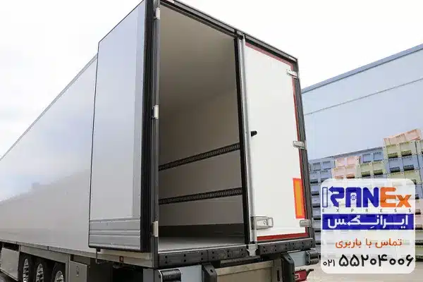 حمل گوشت و مرغ با تریلی یخچالی